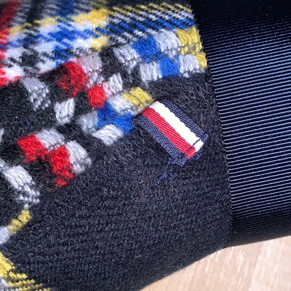 TOMMY HILFIGER Tartan Plaid Scarf - Picture 7 of 7